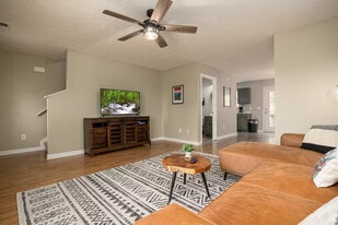 William Holt Townhomes in Sevierville, TN - Building Photo