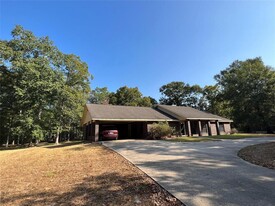 12345 Oak Leaf Rd in Conroe, TX - Building Photo - Building Photo