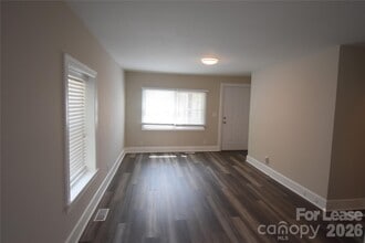 508 E Webb St in Dallas, NC - Building Photo - Building Photo