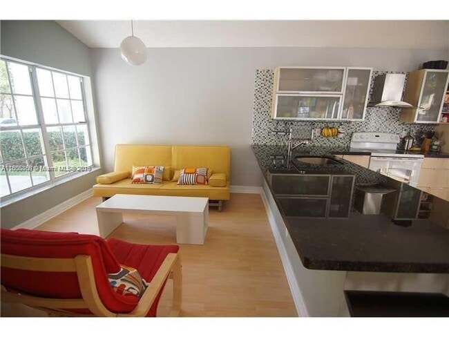 882 Garnet Cir in Weston, FL - Building Photo - Building Photo