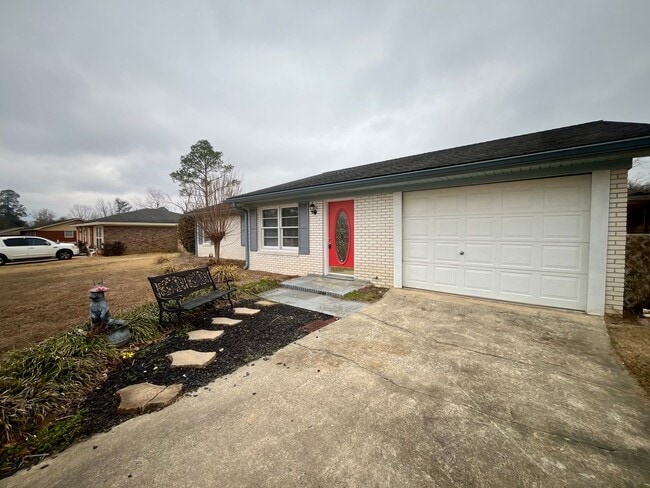 2104 Rossway Dr in Vidalia, GA - Building Photo - Building Photo