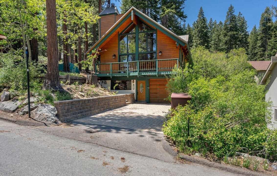 850 Jennifer St in Incline Village, NV - Building Photo
