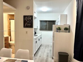 825 Euclid Ave in Miami Beach, FL - Building Photo - Building Photo