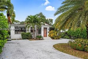 4455 SW 10th St in Miami, FL - Foto de edificio - Building Photo