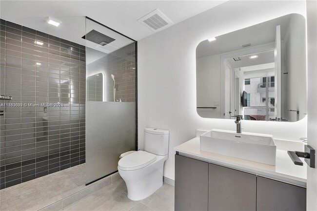 227 NE 2nd St in Miami, FL - Building Photo - Building Photo