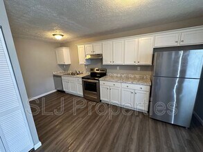 218 Watt St in Jeffersonville, IN - Building Photo - Building Photo