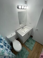 905 Brickell Bay Dr, Unit 1423 in Miami, FL - Foto de edificio - Building Photo