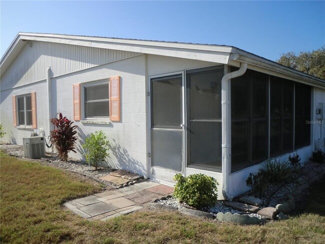 1902 Andover St in Sun City Center, FL - Building Photo - Building Photo