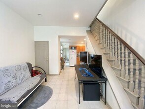 2037 N Carlisle St in Philadelphia, PA - Building Photo - Building Photo