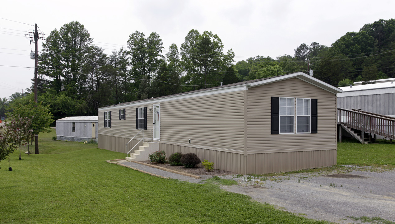 3725 Maynardville Hwy in Maynardville, TN - Building Photo