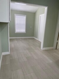 1403 Fairbanks St photo'