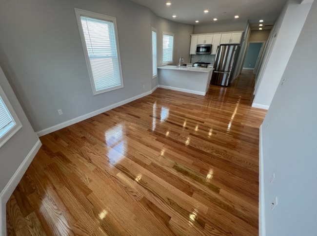 126 Cross St, Unit 5