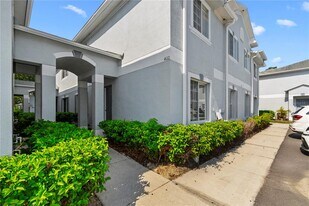 4110 Waterside Island Ct in Tampa, FL - Building Photo