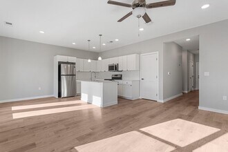 100 Saw Creek Dr in Fisher, IL - Building Photo - Building Photo