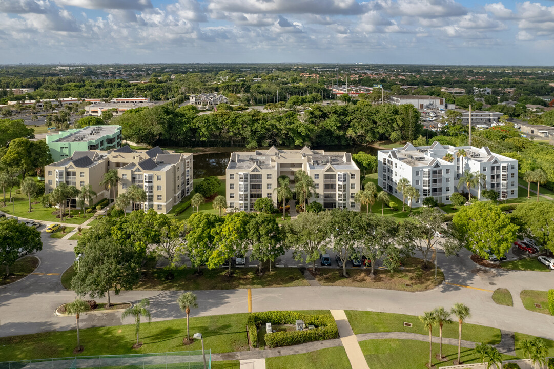 Delray Condos in Delray Beach, FL - Building Photo