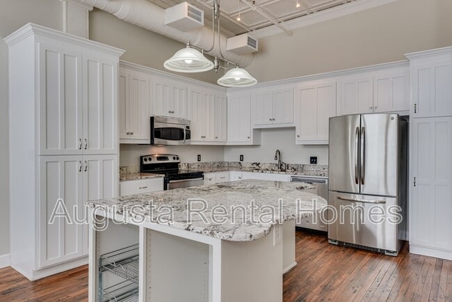 property at 1106 Broad St