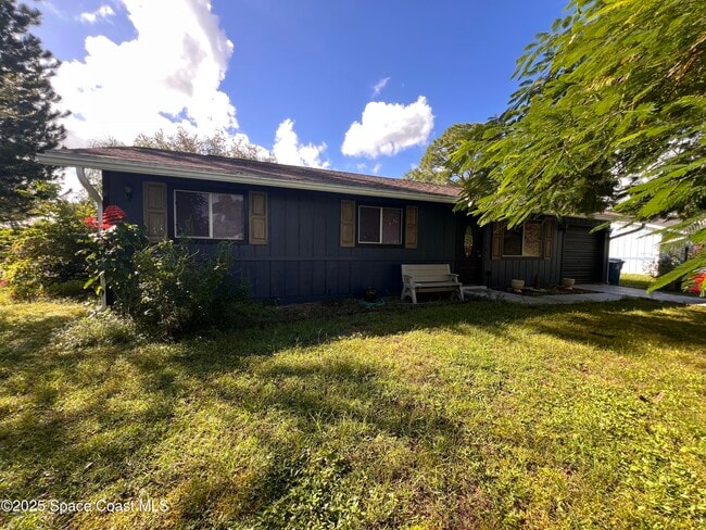 810 Vantage St SE in Palm Bay, FL - Building Photo - Building Photo