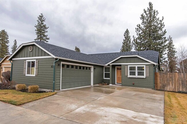 property at 1611 W Hl Ave