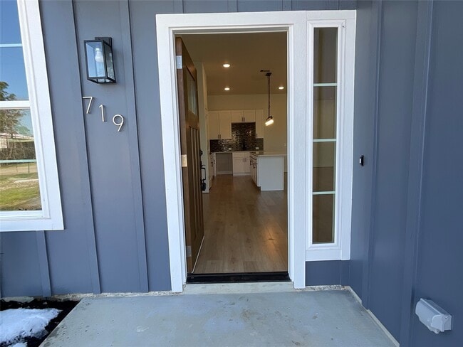 property at 719 Red Oak Ave