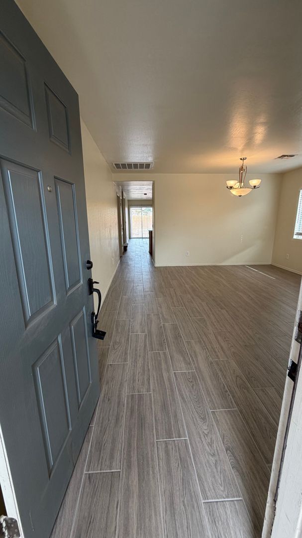 10577 N 115th Dr in Youngtown, AZ - Building Photo - Building Photo