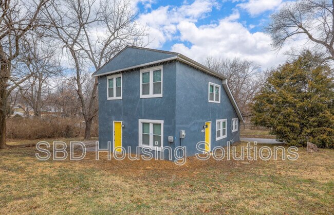 property at 1000 S Savage St