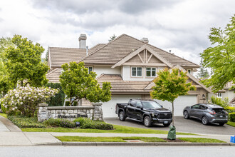 3405 Plateau Blvd in Coquitlam, BC - Building Photo - Primary Photo