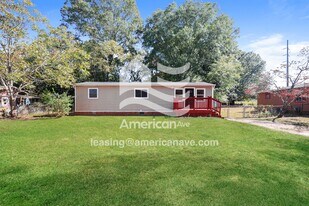 225 Holly Smith Dr in Mcdonough, GA - Building Photo