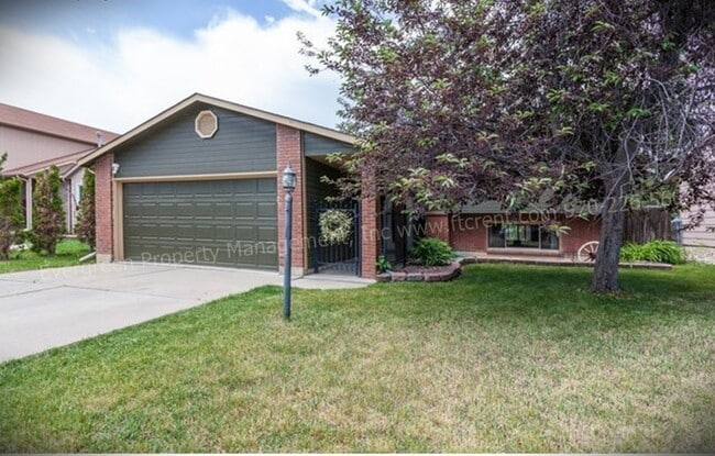 property at 2861 Chickaree Pl SW