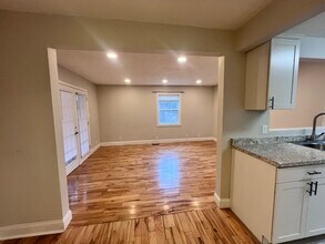 4606 Island Rd in Bristol, TN - Building Photo - Building Photo