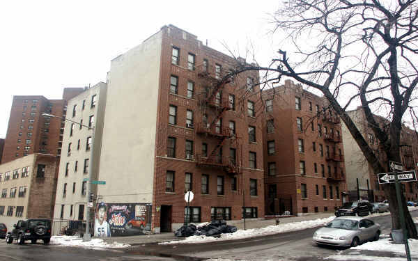 1745 Eastburn Ave in Bronx, NY - Building Photo