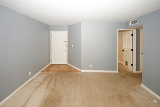 702 Garden Ct in Atlanta, GA - Building Photo - Building Photo