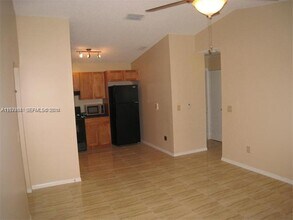 3700 N 56th Ave in Hollywood, FL - Building Photo - Building Photo