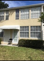 803 Palm Beach Trace Dr, Unit 803 in Royal Palm Beach, FL - Building Photo