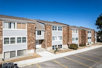 Gramercy Place Condos in Overland Park, KS - Building Photo - Building Photo
