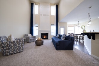 5075 Jewel Ln N in Minneapolis, MN - Building Photo - Building Photo