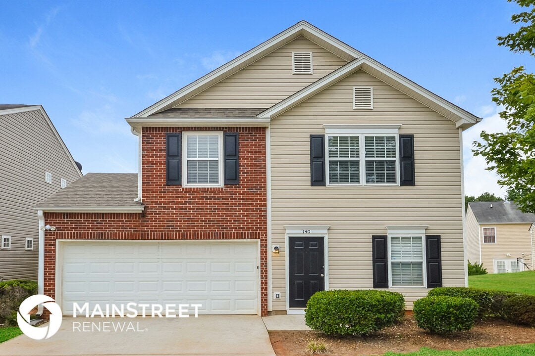 140 Meadowridge Dr in Covington, GA - Building Photo