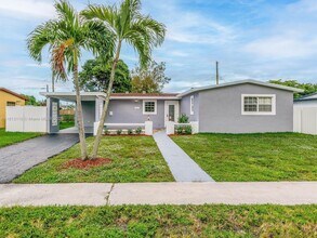 611 SW 64th Way in Pembroke Pines, FL - Building Photo - Building Photo