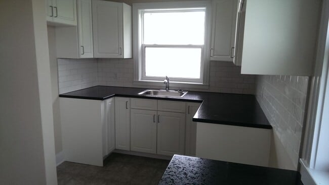 14 Settle St in Dartmouth, NS - Building Photo - Building Photo