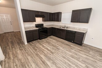 25 Laguna Bend Dr in Manvel, TX - Building Photo - Building Photo