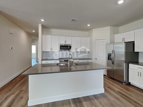 10358 Bishops Cap St in Las Vegas, NV - Foto de edificio - Building Photo