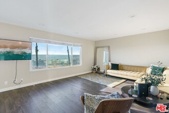 3606 Vista Rey-Unit -19 in Oceanside, CA - Building Photo - Building Photo