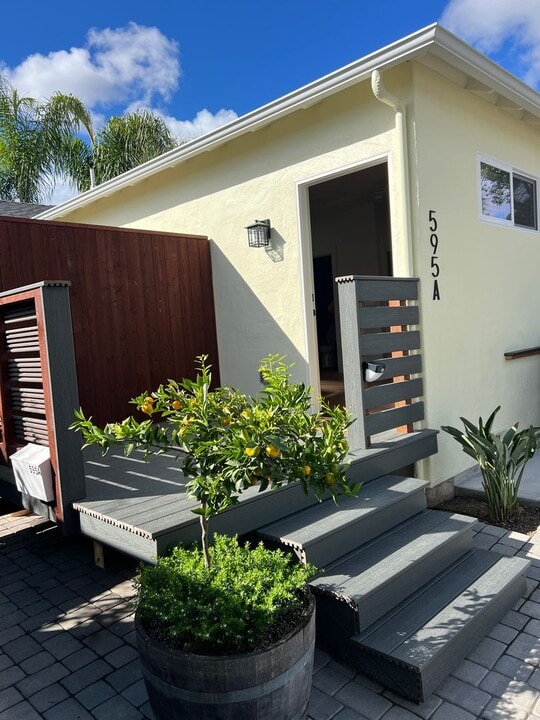 595 Leff St in San Luis Obispo, CA - Building Photo