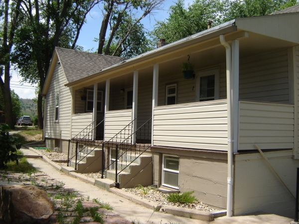 831 Dilger Ave in Rapid City, SD - Building Photo