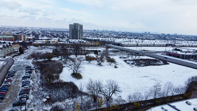 91 Eglinton Ave E in Mississauga, ON - Building Photo - Building Photo