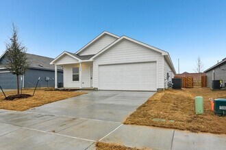 1616 Poptic Ln in McKinney, TX - Foto de edificio - Building Photo