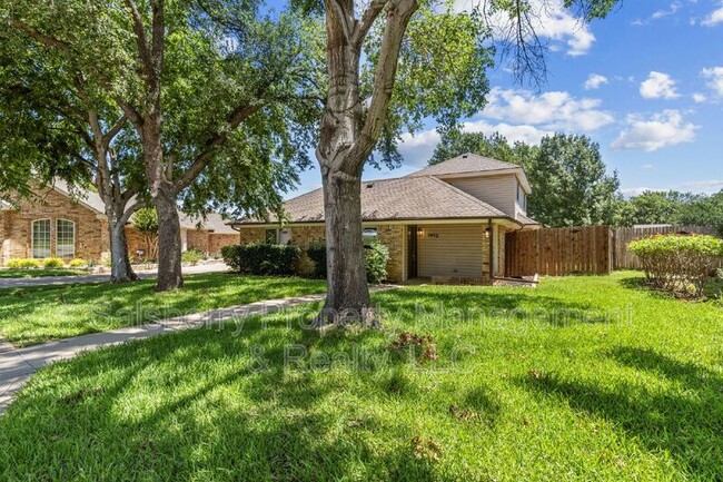 property at 3620 Harwood Ct