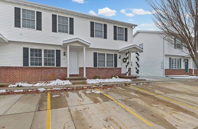 property at 121 Crossing Dr