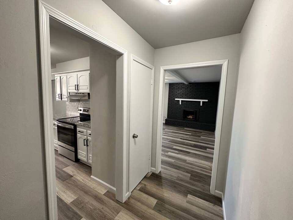 941 Cooper Ln in Yukon, OK - Building Photo