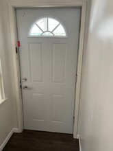1433 Kew Gardens Dr in Florissant, MO - Building Photo - Building Photo