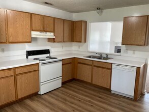 2159 Brandymill Ln in Jacksonville, NC - Building Photo - Building Photo